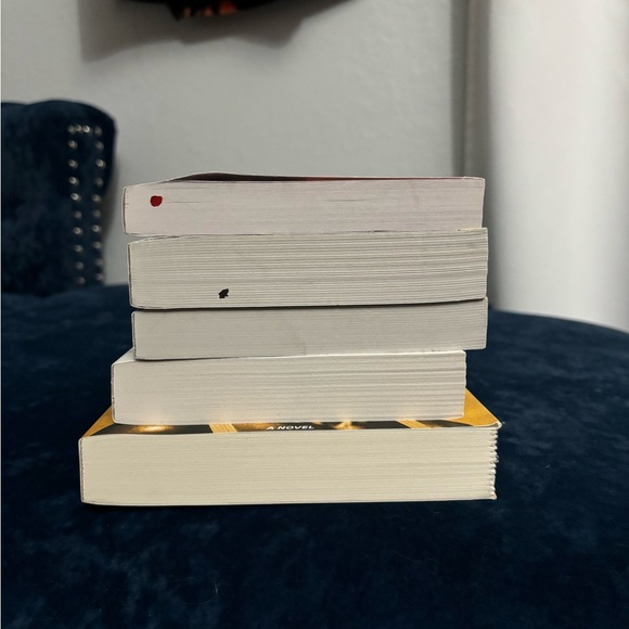 Romance books - Picture 4 of 9